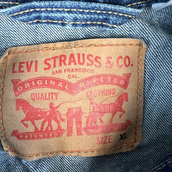 Levis Denim Trucker Jacket Fits Large Blue Jean Medium‎ Wash Faded Classic 70797 - Picture 4 of 12